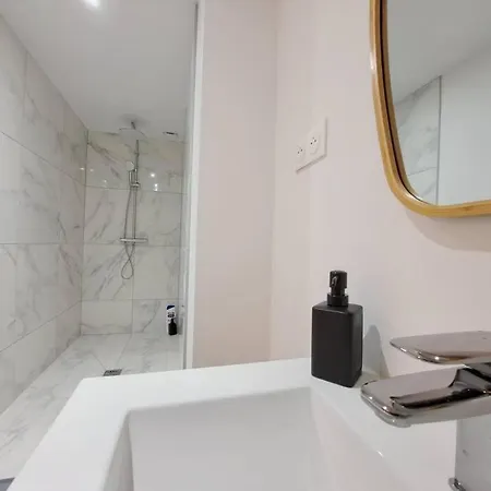 Mascate - Climatise En Hypercentre Appartement
